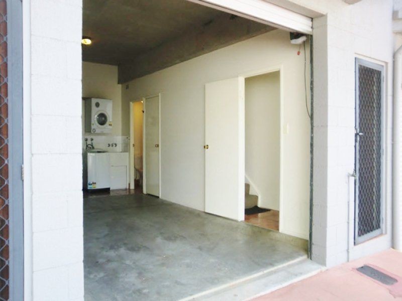 3/4 Cowlishaw Street, Newstead QLD 4006