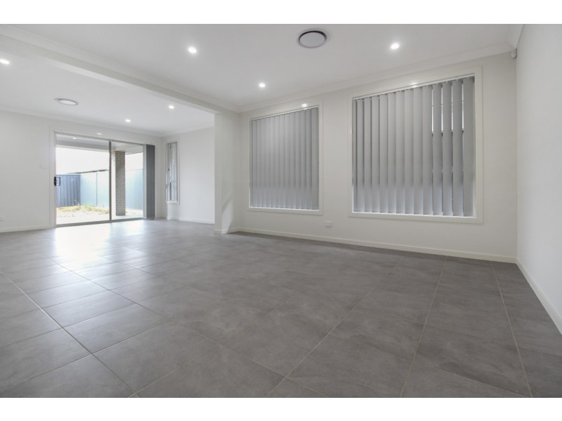 9 Richmond Road, Oran Park NSW 2570