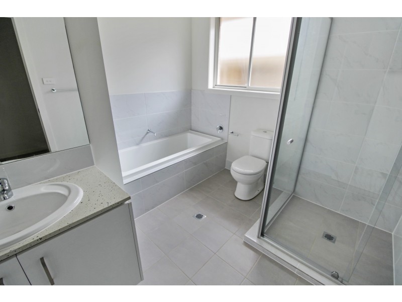 9 Richmond Road, Oran Park NSW 2570