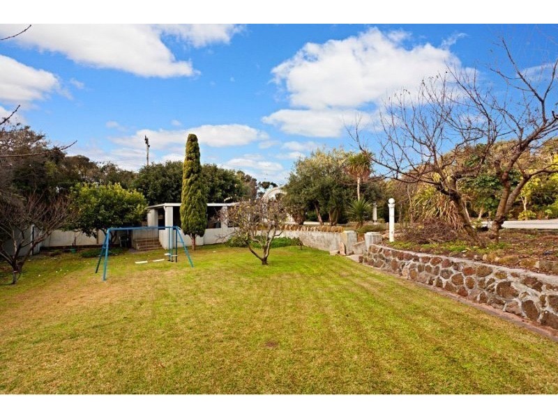 15 Allan Street, Blairgowrie VIC 3942