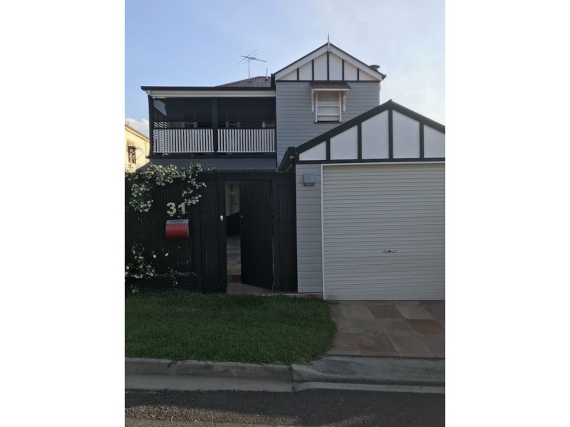 31 Charteris Street, Paddington QLD 4064