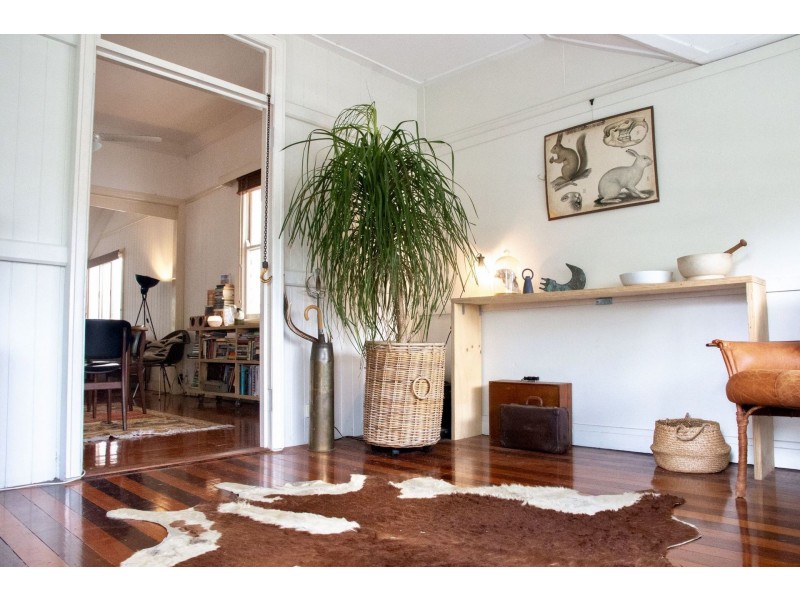 15 Geelong Street, East Brisbane QLD 4169