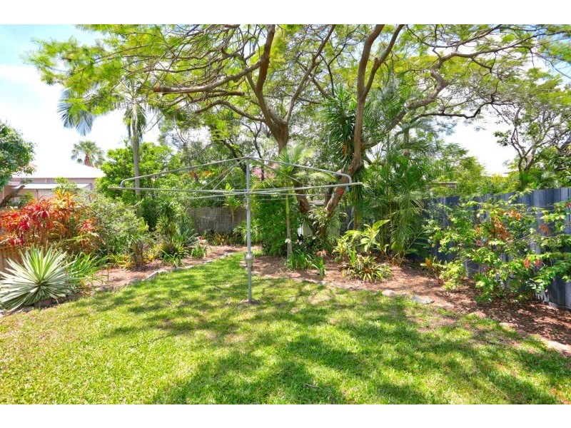 15 Geelong Street, East Brisbane QLD 4169