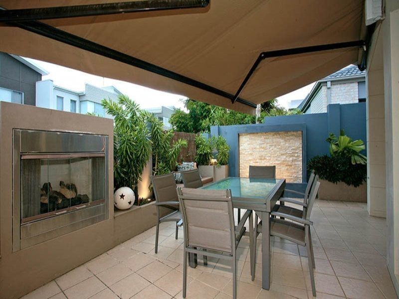 2/27 Port Peyra Crescent, Varsity Lakes QLD 4227