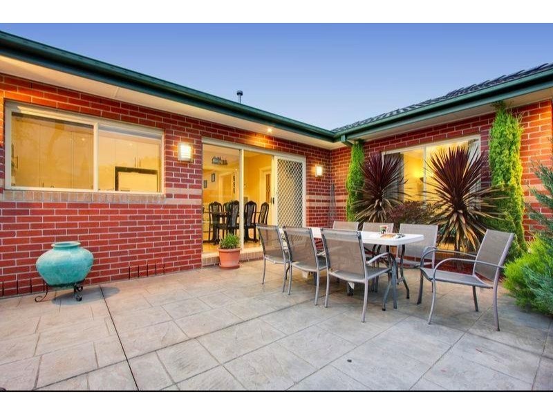 2B Tainton Road, Burwood East VIC 3151