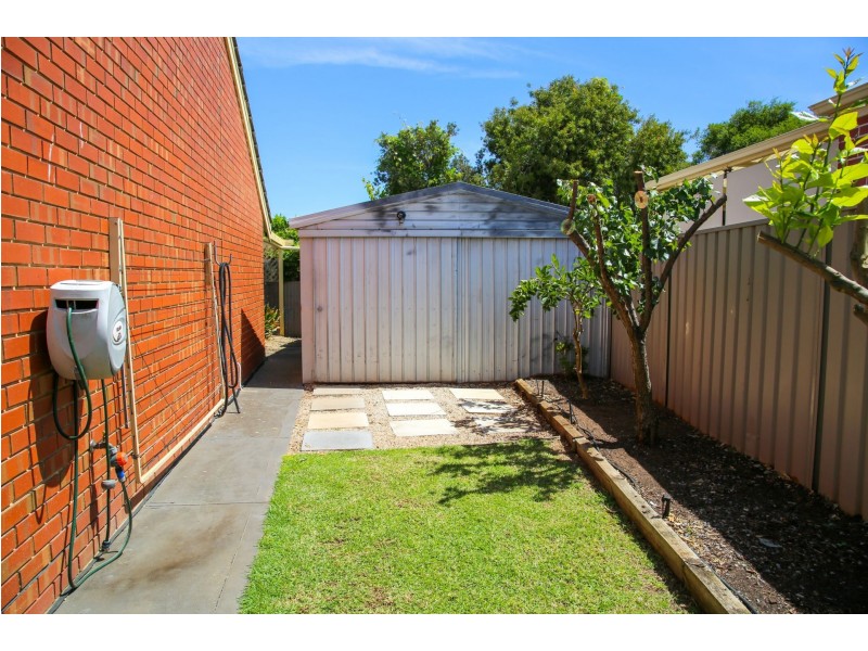 11 Exmoor Avenue, Oaklands Park SA 5046