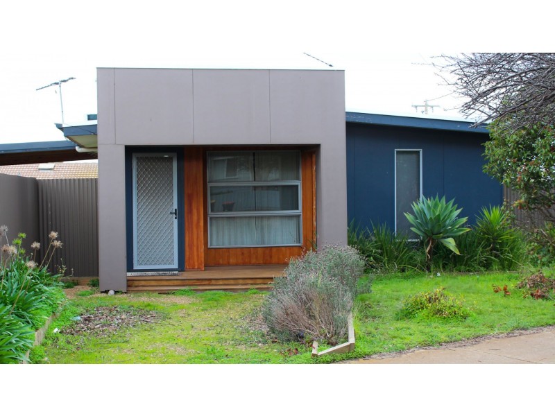 4 Leonid Drive, Rockbank VIC 3335