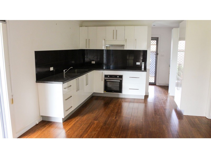 4 Leonid Drive, Rockbank VIC 3335