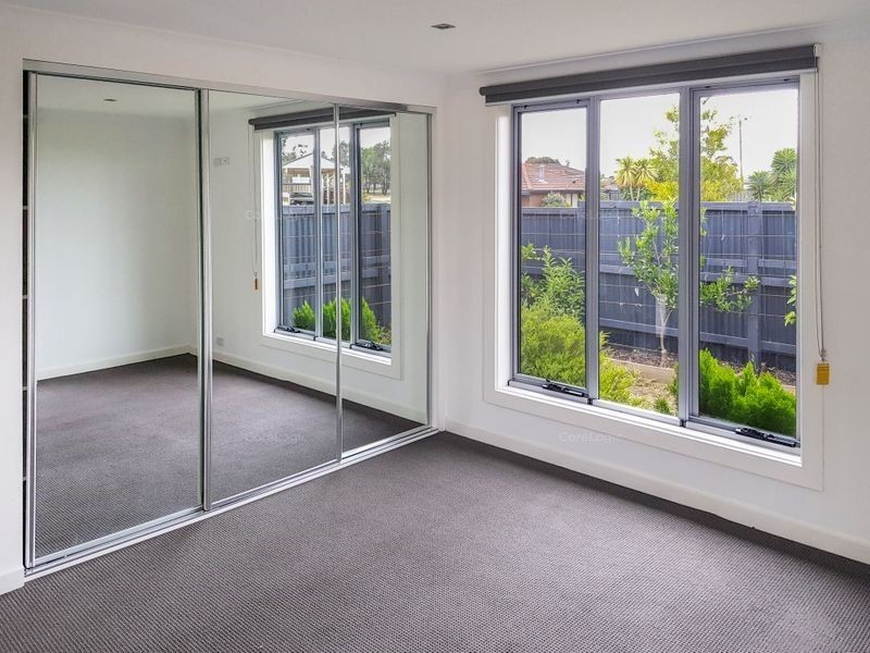 4 Leonid Drive, Rockbank VIC 3335