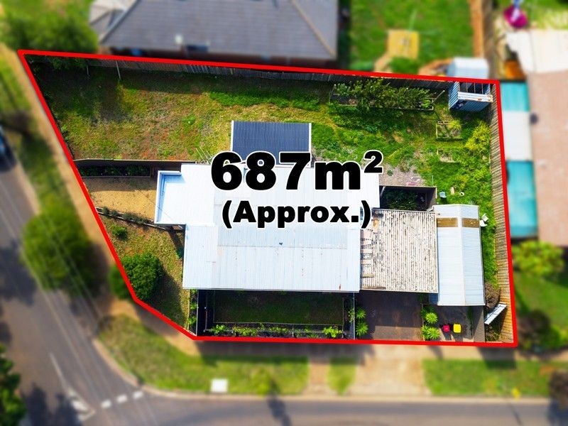 4 Leonid Drive, Rockbank VIC 3335