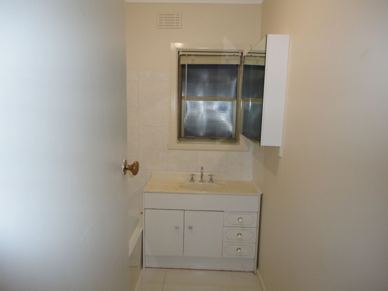 11 Sharon Road, Springvale South VIC 3172