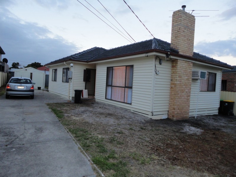 11 Sharon Road, Springvale South VIC 3172