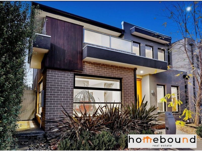 39 The Esplanade, Caroline Springs VIC 3023