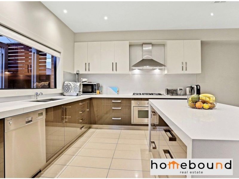 39 The Esplanade, Caroline Springs VIC 3023