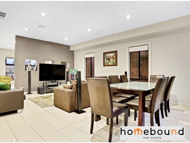 39 The Esplanade, Caroline Springs VIC 3023