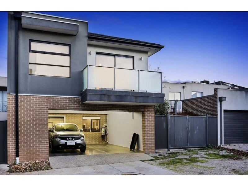 39 The Esplanade, Caroline Springs VIC 3023