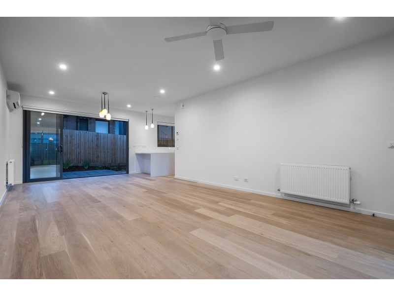 2/91 Erskine Road, Macleod VIC 3085