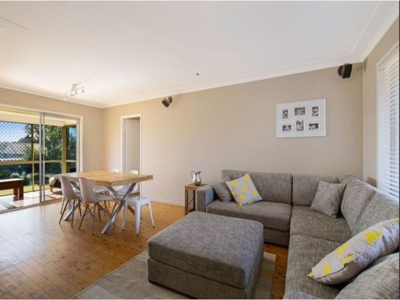 7 Lindgren Street, Centenary Heights QLD 4350