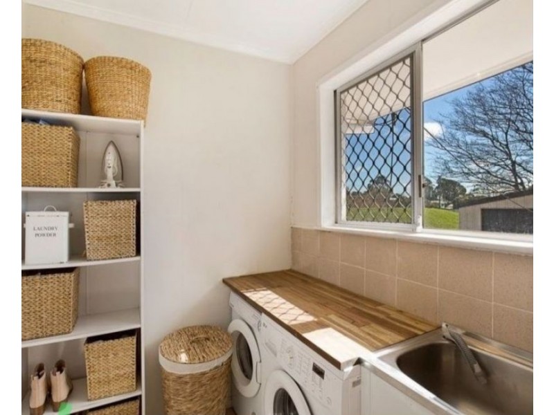 7 Lindgren Street, Centenary Heights QLD 4350