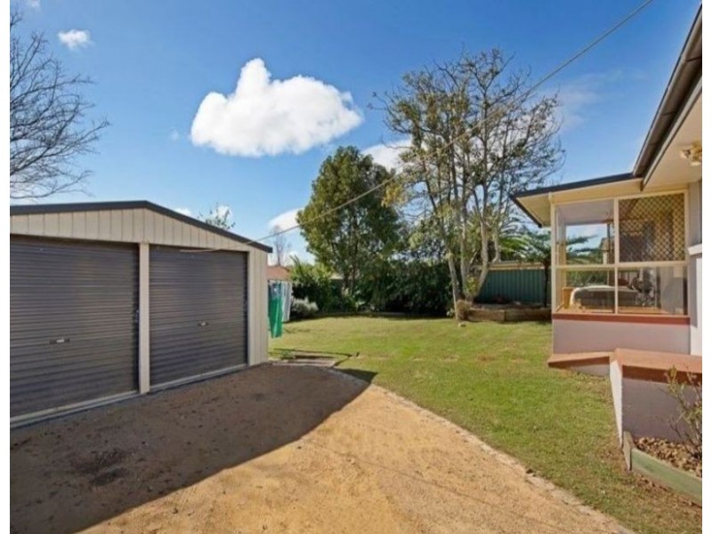 7 Lindgren Street, Centenary Heights QLD 4350