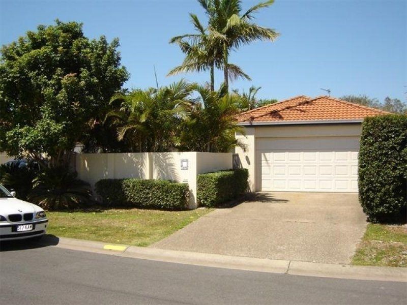 14 Saint Lucia Court, Varsity Lakes QLD 4227