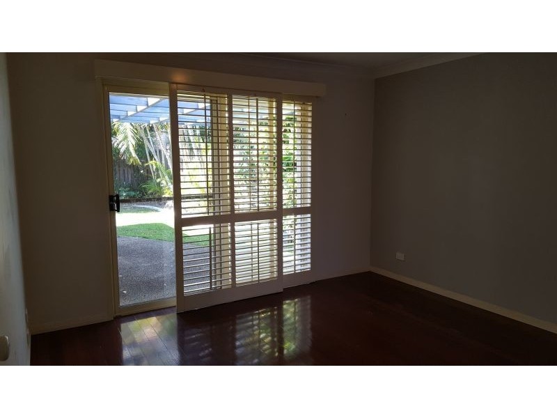 14 Saint Lucia Court, Varsity Lakes QLD 4227