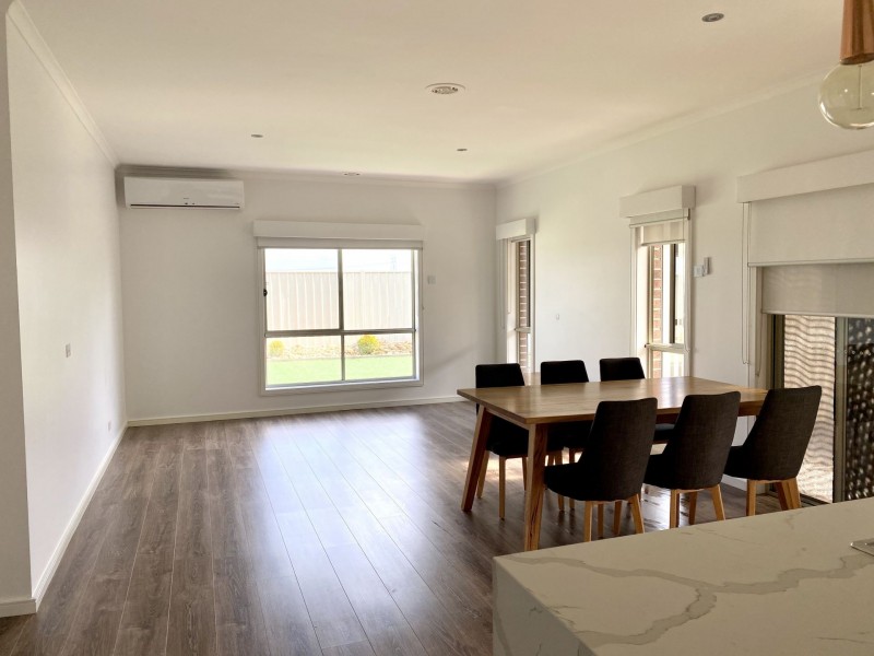 29 Etheridge Rise, Caroline Springs VIC 3023