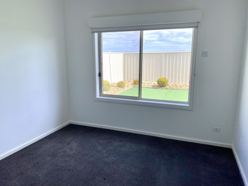 29 Etheridge Rise, Caroline Springs VIC 3023