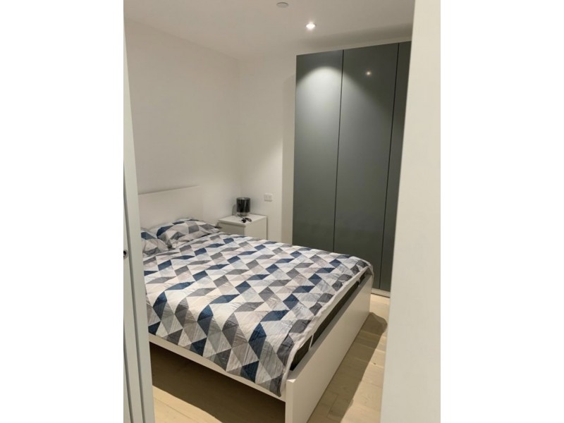 301/8 Bowen Crescent, Melbourne VIC 3004