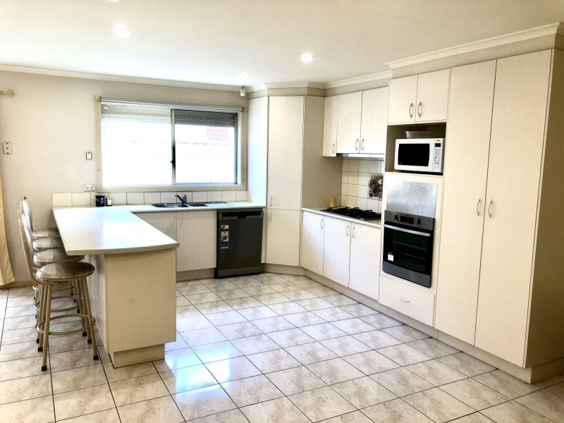 25 Currie Drive, Delahey VIC 3037