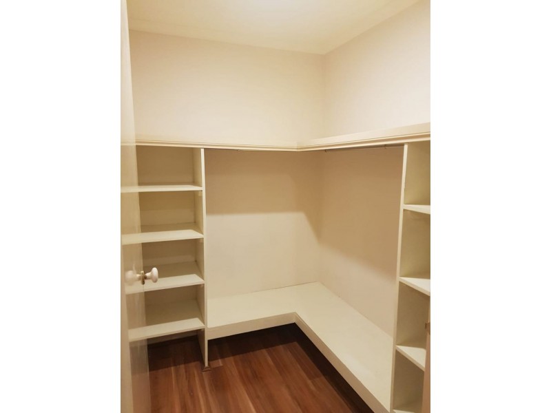 25 Currie Drive, Delahey VIC 3037