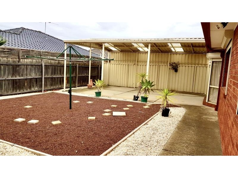 25 Currie Drive, Delahey VIC 3037