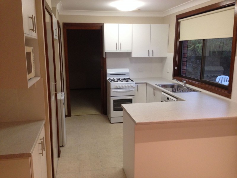 13 Cambronne Pde, Elermore Vale NSW 2287