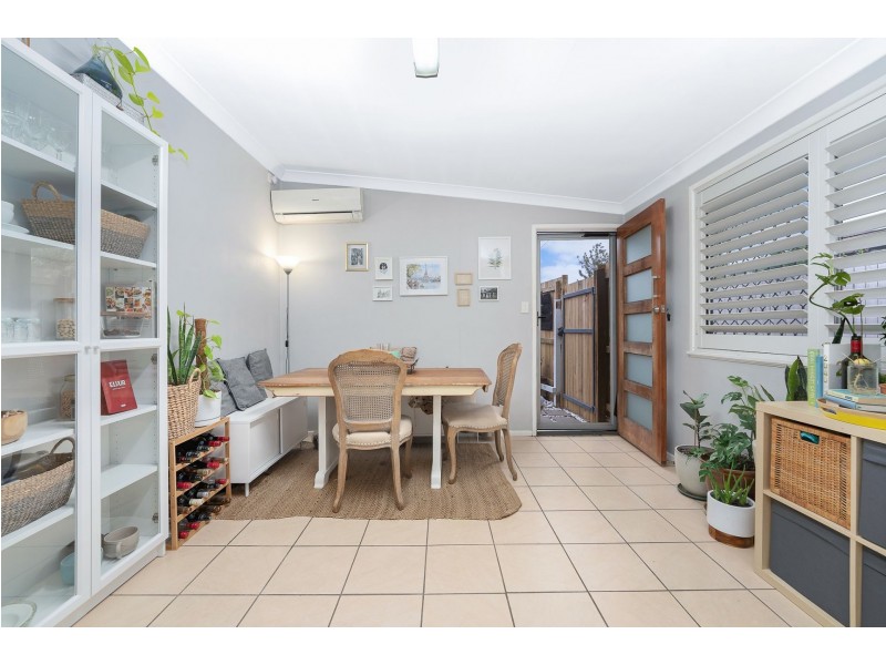 1/211 Webster Road, Stafford QLD 4053