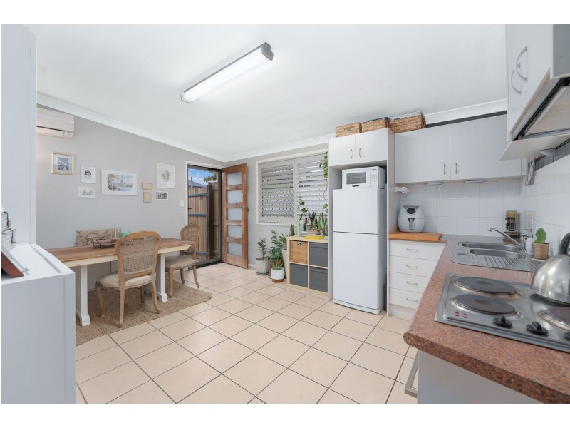1/211 Webster Road, Stafford QLD 4053