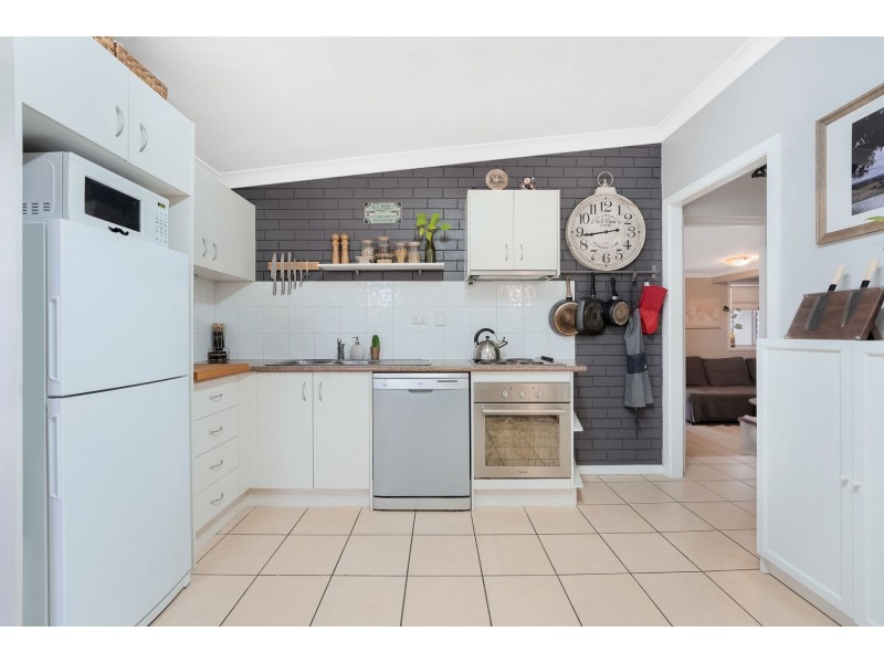 1/211 Webster Road, Stafford QLD 4053