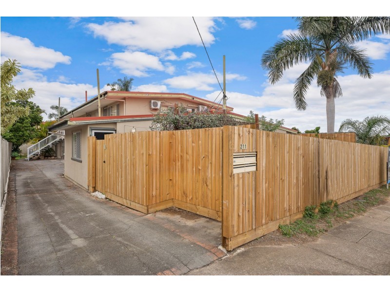 1/211 Webster Road, Stafford QLD 4053