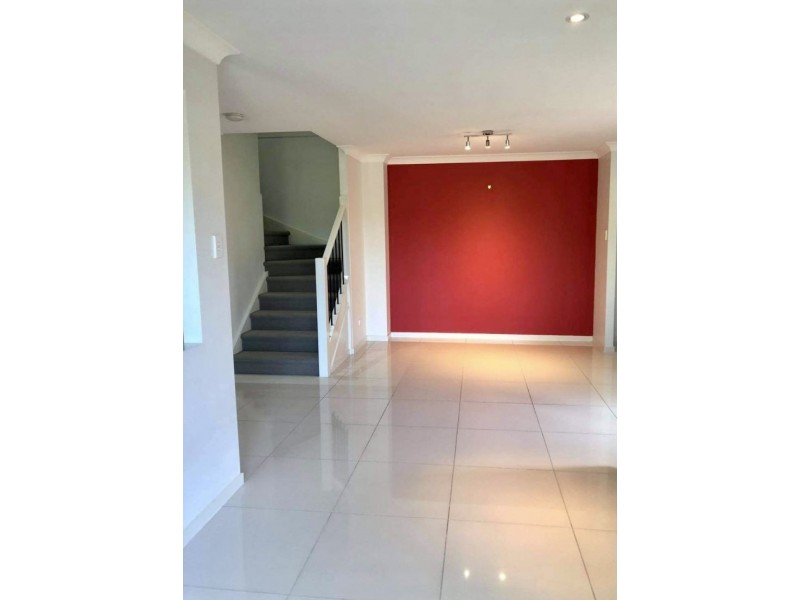 4/7 Kenny Close, Forest Lake QLD 4078