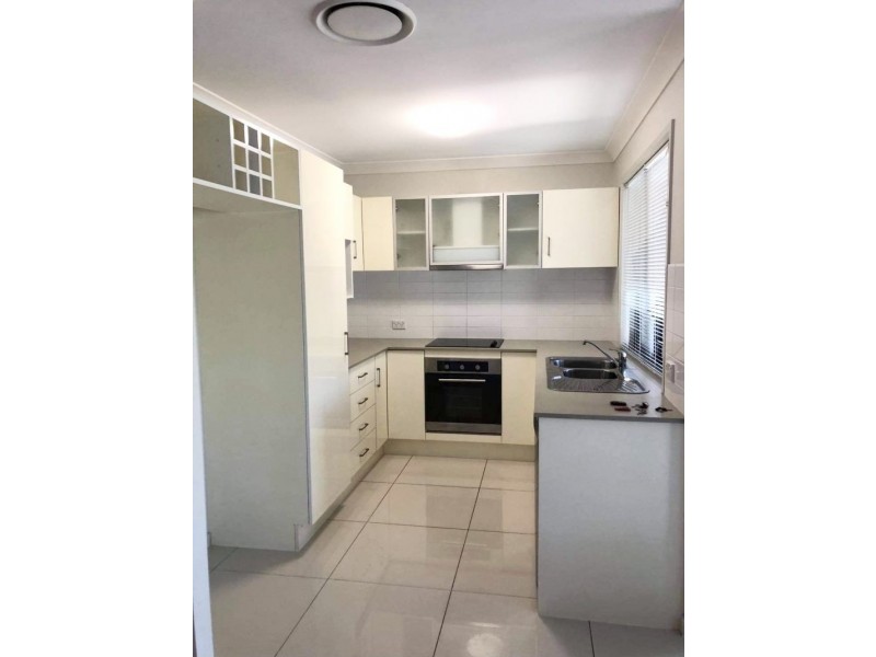 4/7 Kenny Close, Forest Lake QLD 4078