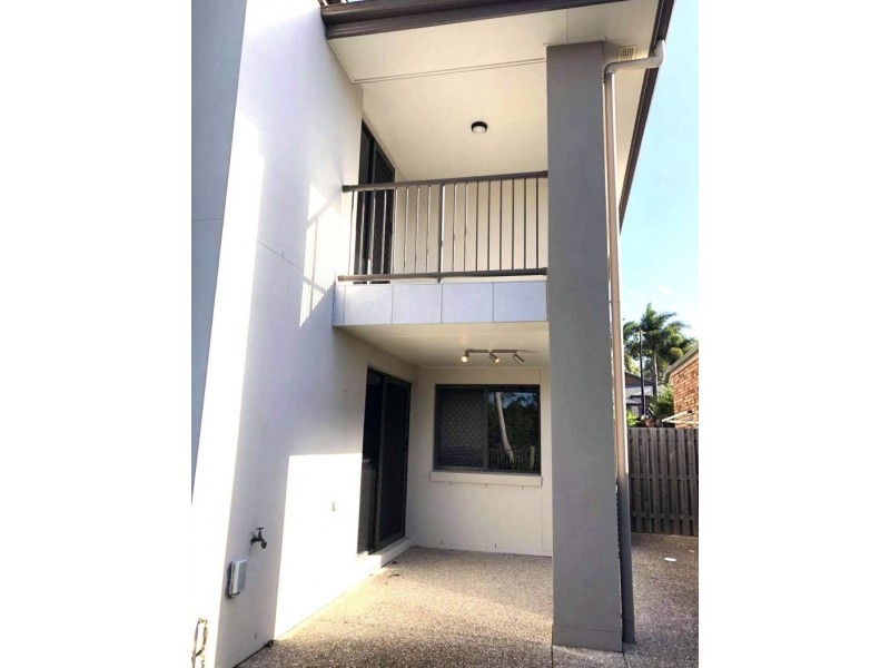 4/7 Kenny Close, Forest Lake QLD 4078