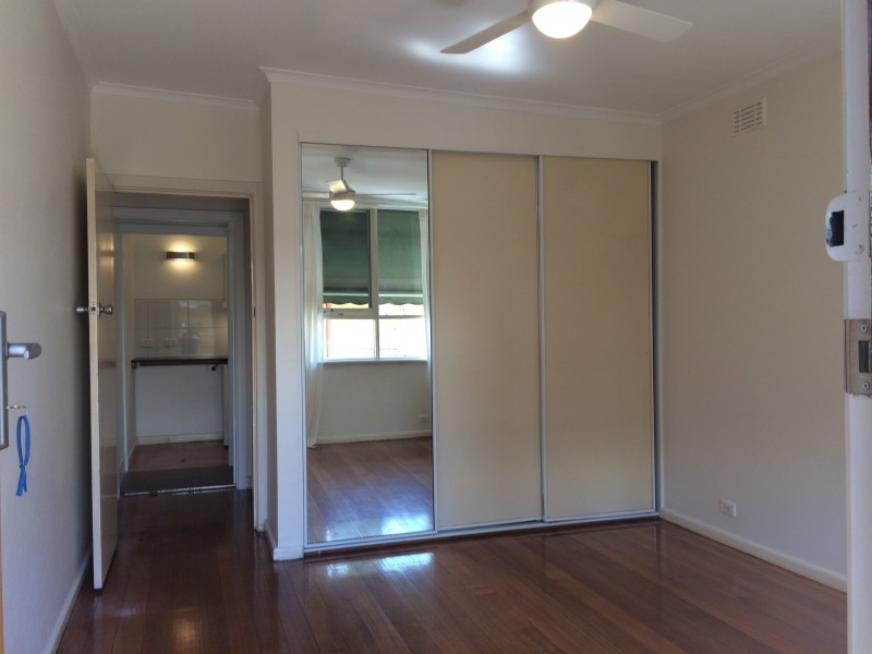 2/4 Highett Place, Fitzroy VIC 3065