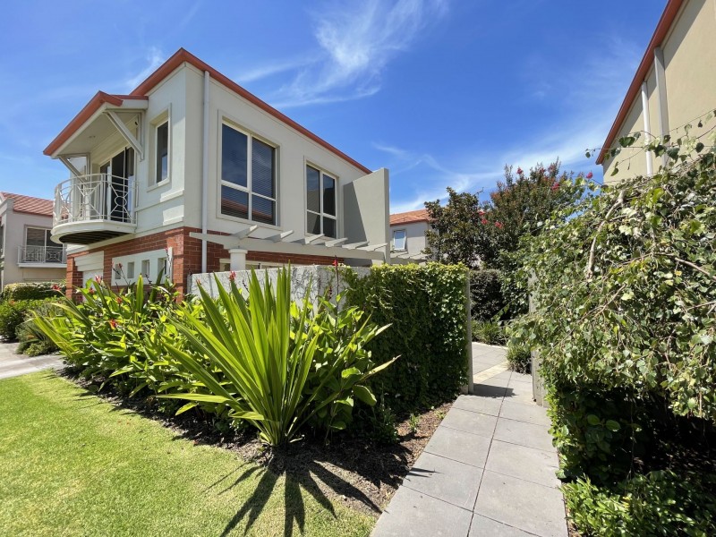 4 Morley Mews, Port Melbourne VIC 3207