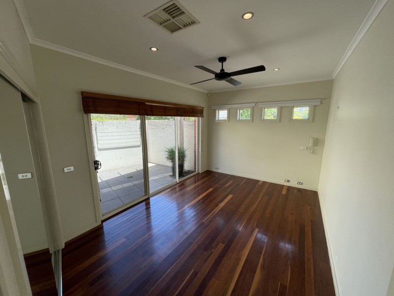 4 Morley Mews, Port Melbourne VIC 3207