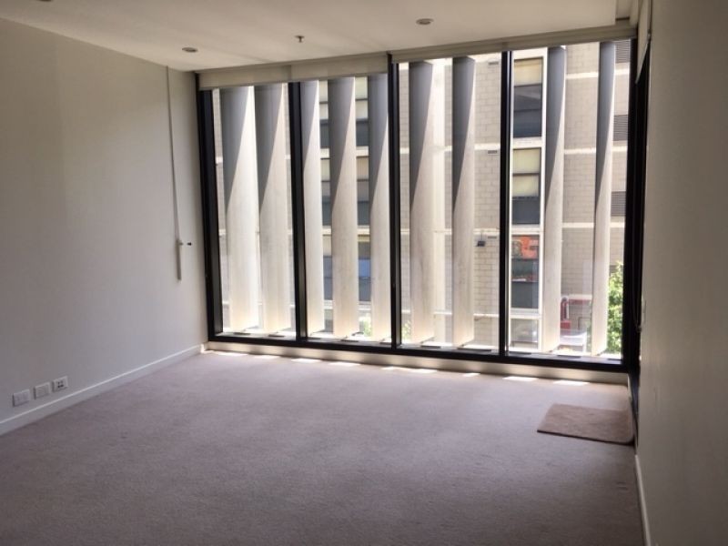 215/70 Queens Road, Melbourne VIC 3004