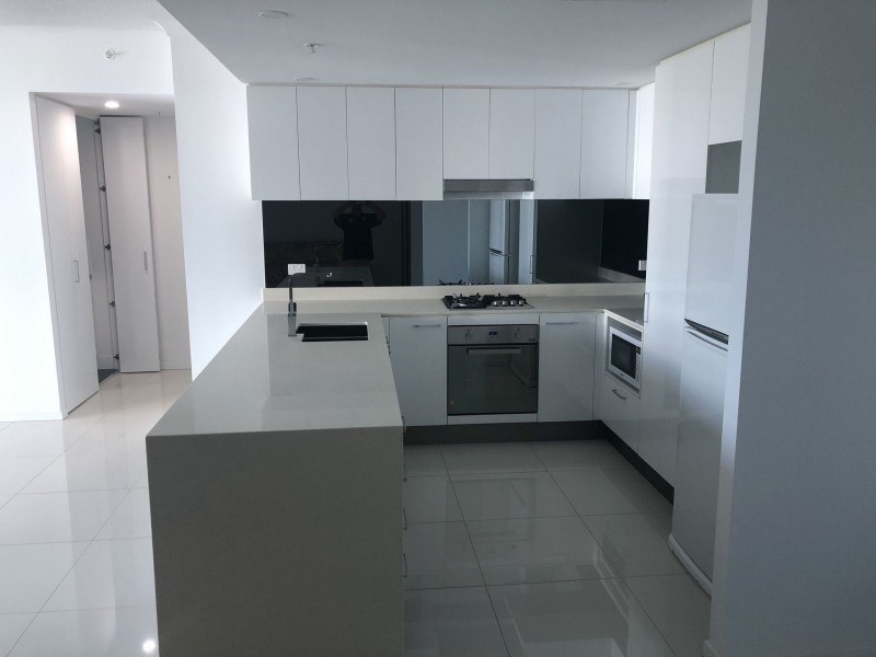 11107/5 Harbour Side Court, Biggera Waters QLD 4216