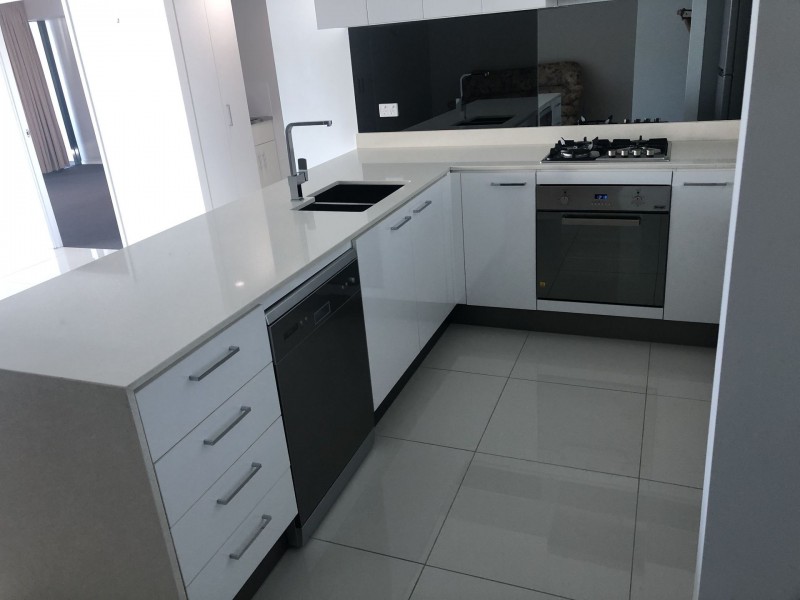 11107/5 Harbour Side Court, Biggera Waters QLD 4216