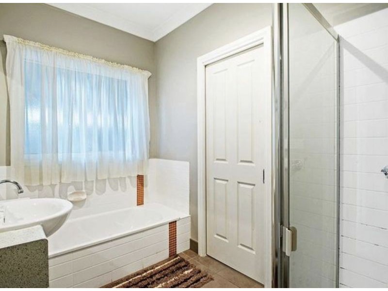 25 Cobaw Circuit, Caroline Springs VIC 3023