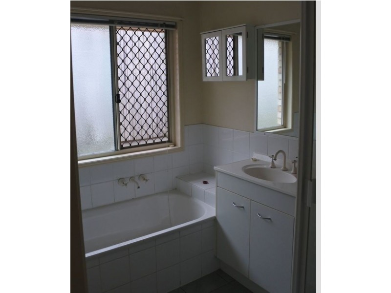 68 Watarrka Drive, Parkinson QLD 4115