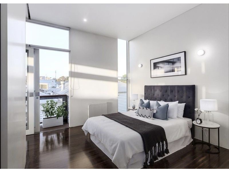 30 Willow Lane, Richmond VIC 3121