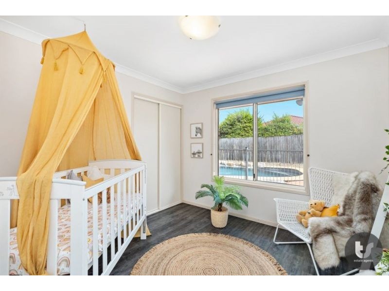 4 Grevillea Street, Ormiston QLD 4160